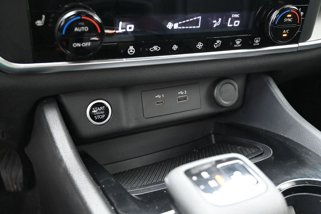 Used 2023 Nissan Rogue SV w/ SV Premium B Package FWD image 21