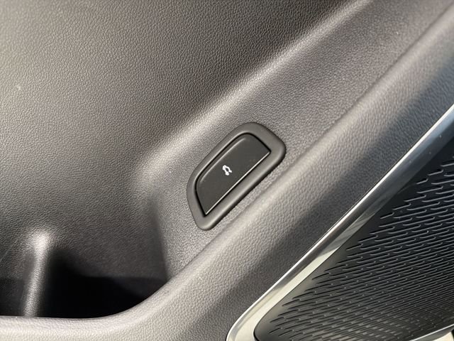 Used 2024 Chevrolet Traverse RS w/ LPO, Floor Liner Package image 28