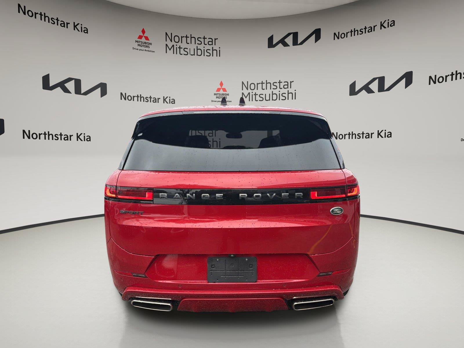 Used 2023 Land Rover Range Rover Sport SE Dynamic AWD/4WD image 4