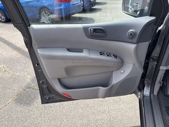 Used 2014 Kia Sedona LX FWD image 10