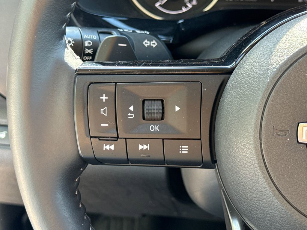 Used 2022 Nissan Pathfinder SL w/ SL Premium Package image 28