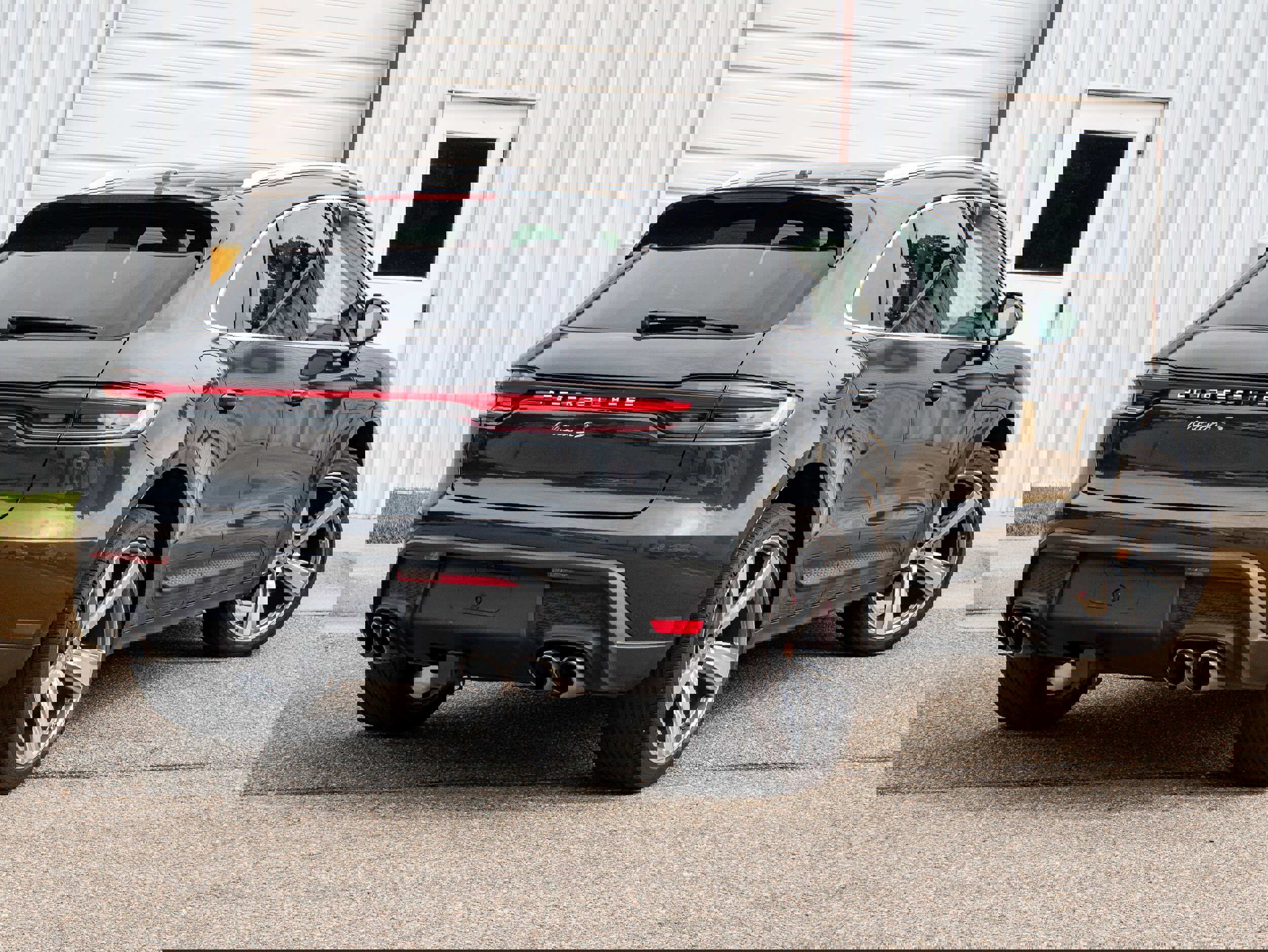 Used 2024 Porsche Macan S image 9