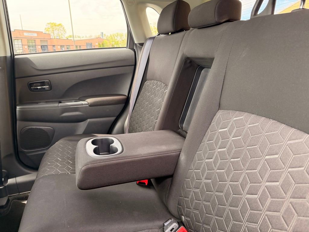 Used 2024 Mitsubishi Outlander Sport ES AWD/4WD image 23