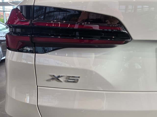New 2026 BMW X5 xDrive40i w/ Premium Package image 37