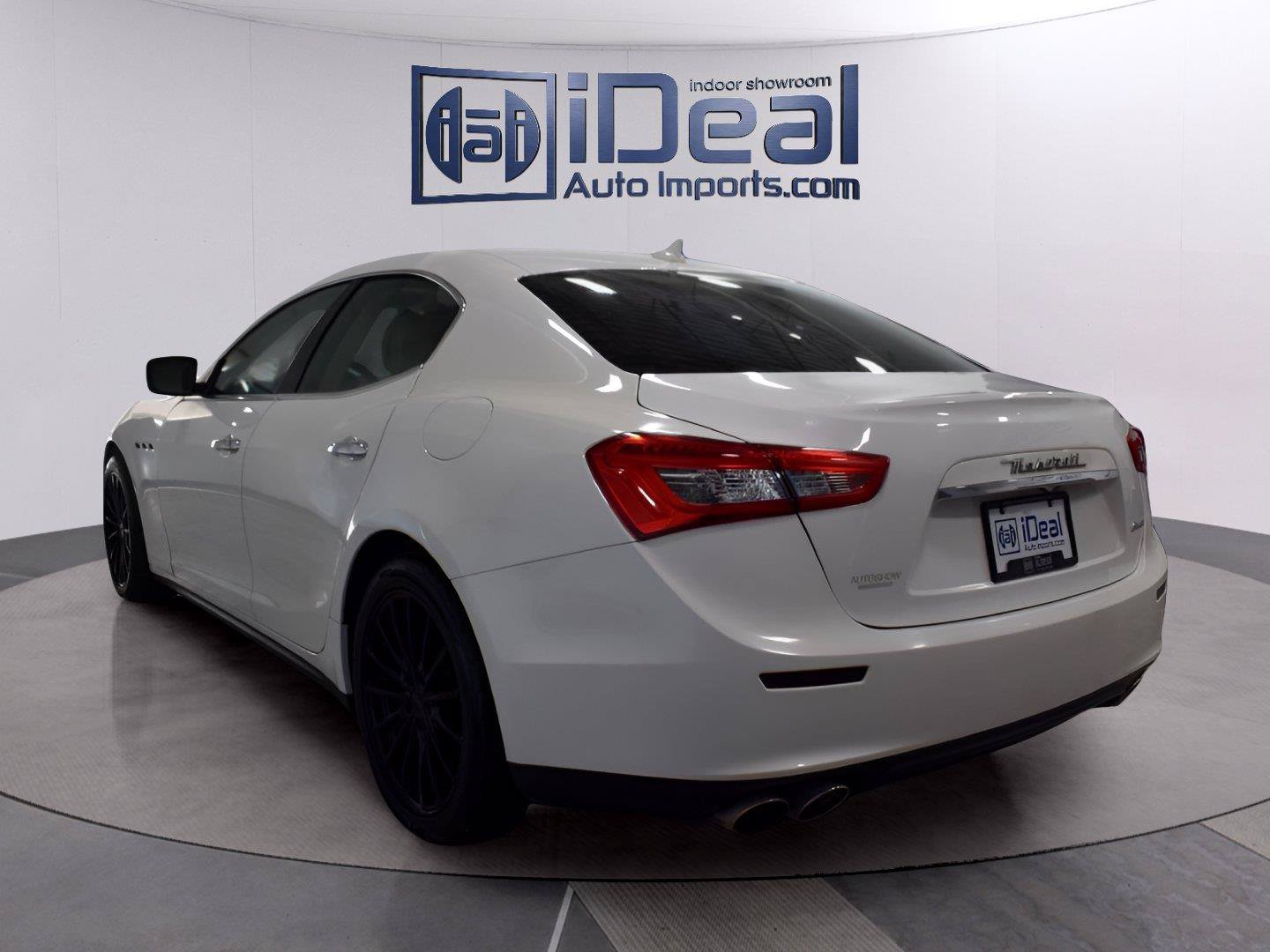 Used 2014 Maserati Ghibli RWD image 2