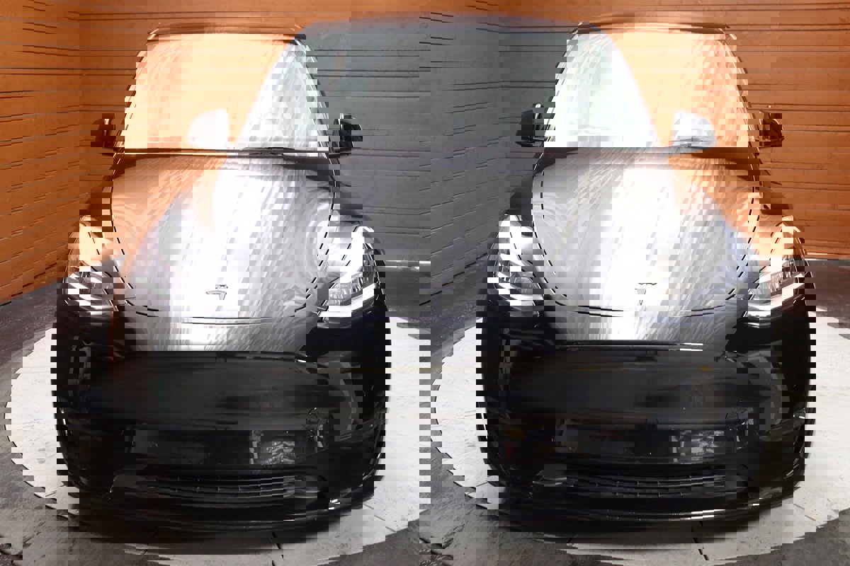 Used 2023 Tesla Model Y Long Range image 2