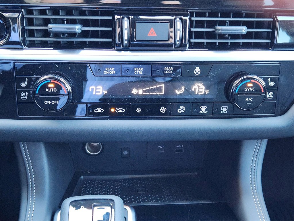 New 2025 Nissan Pathfinder Platinum w/ Black Appearance Package image 14