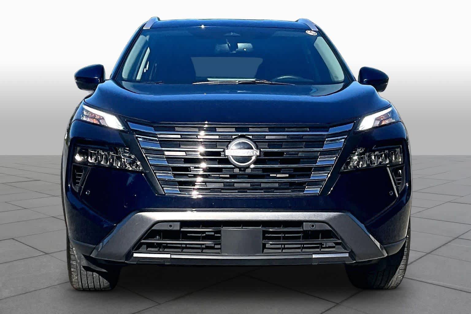 Used 2026 Nissan Rogue SL FWD image 4