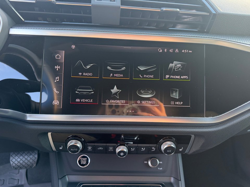 Certified 2024 Audi Q3 2.0T Premium Plus w/ Premium Plus Package image 17