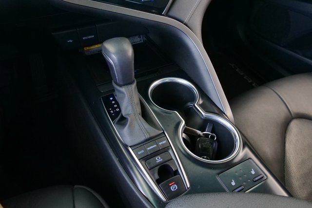 Used 2020 Toyota Camry XSE image 23