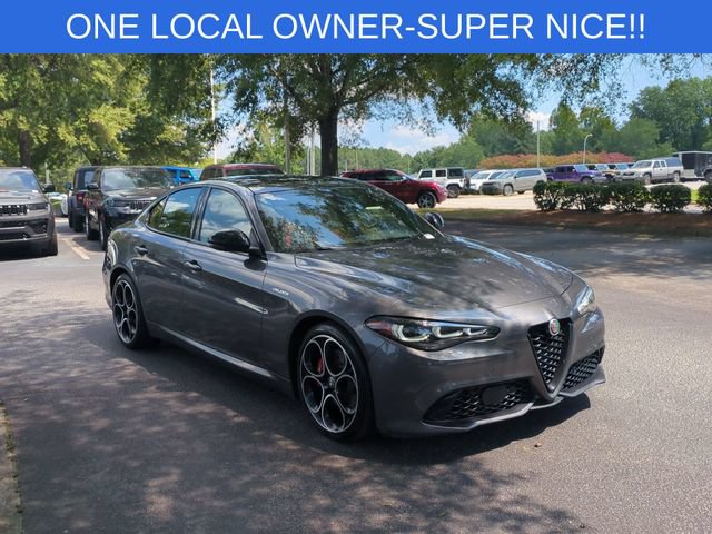 Used 2024 Alfa Romeo Giulia Veloce RWD image 7