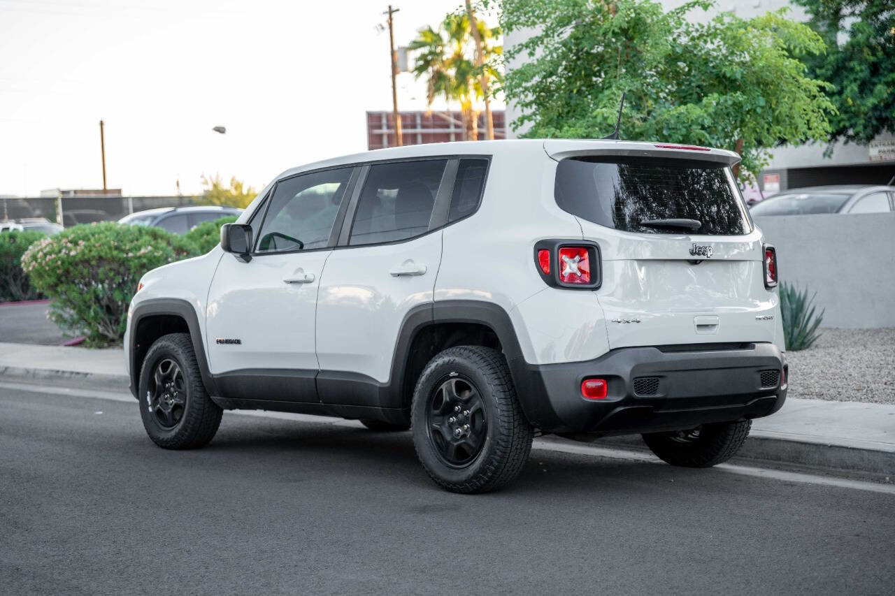 Used 2022 Jeep Renegade Sport image 3
