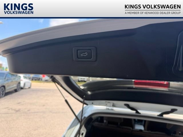 Used 2018 Subaru Outback 3.6R Touring w/ Popular Package #3 AWD/4WD image 14