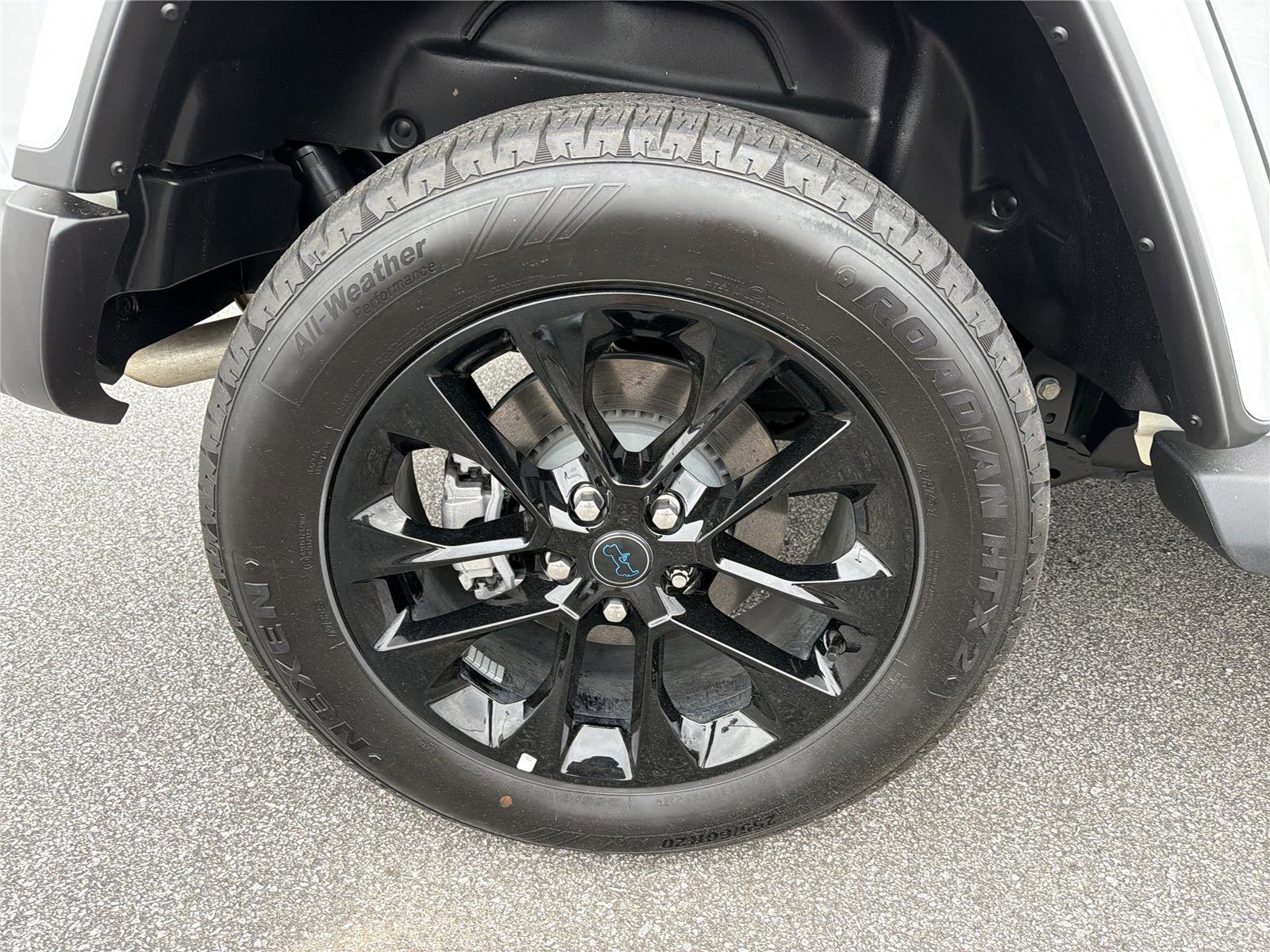 Used 2025 Jeep Wrangler Sahara image 18