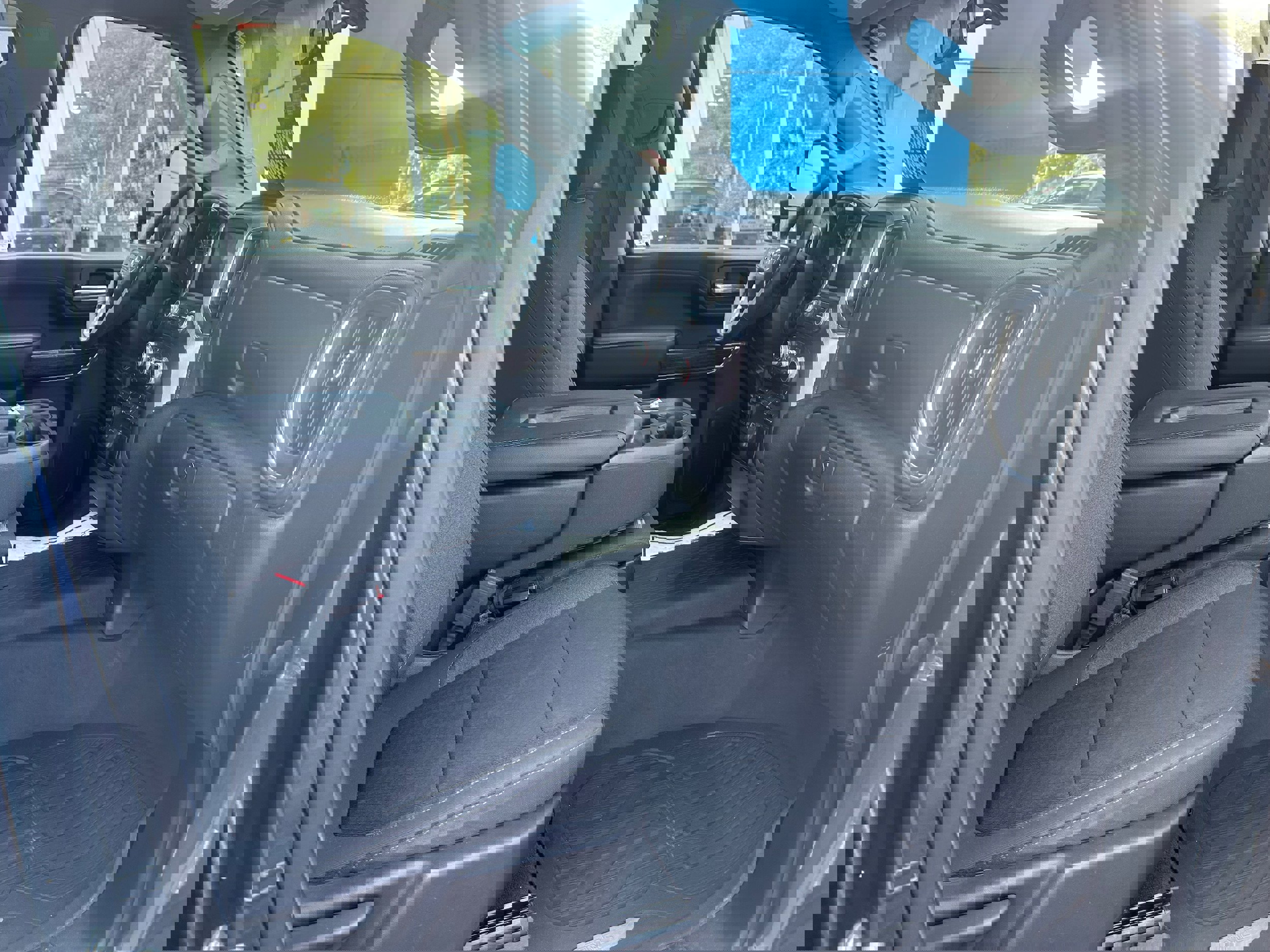 Used 2020 GMC Sierra 3500 SLE w/ SLE Convenience Package image 6