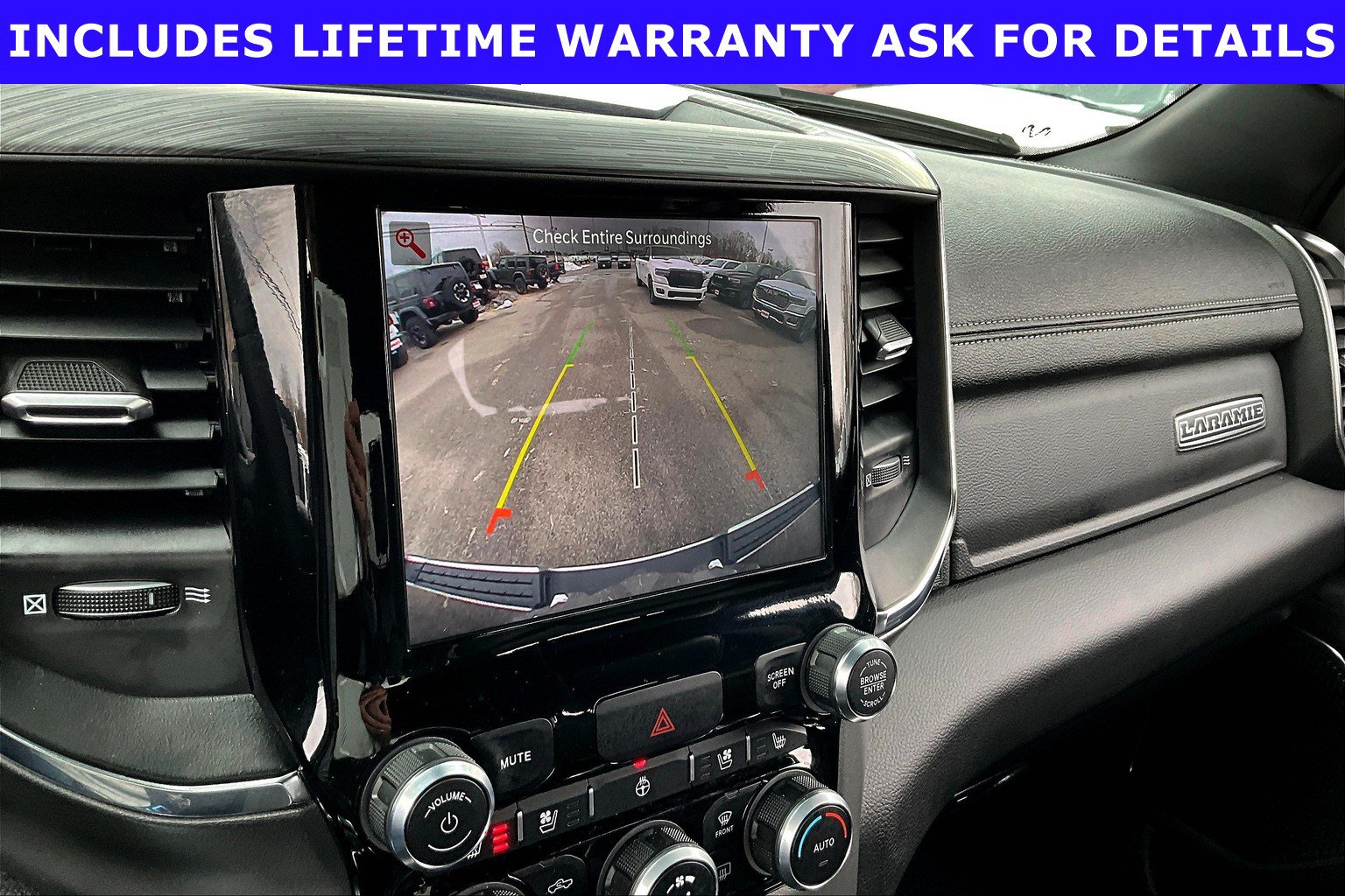 Used 2024 RAM 1500 Laramie AWD/4WD image 16