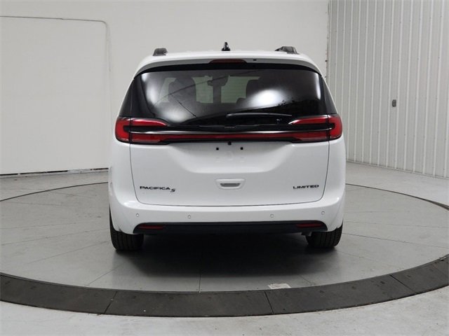 New 2026 Chrysler Pacifica Limited w/ S Appearance Package image 6