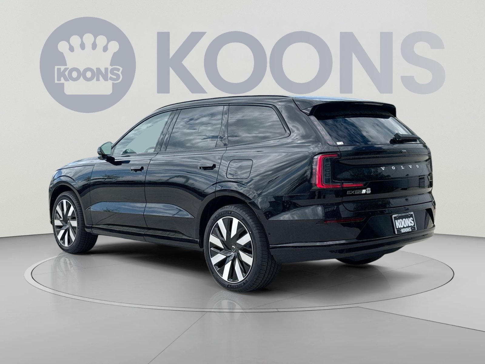 New 2026 Volvo EX90 Plus AWD/4WD image 4