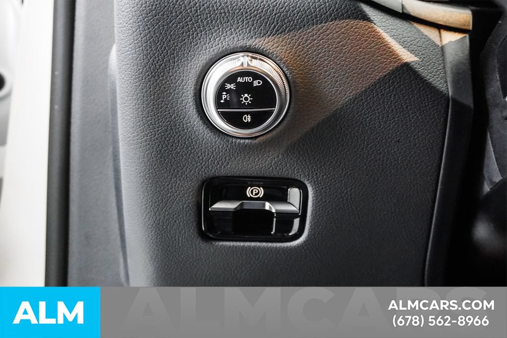 Used 2024 Mercedes-Benz GLC 300 4MATIC w/ AMG Line image 32