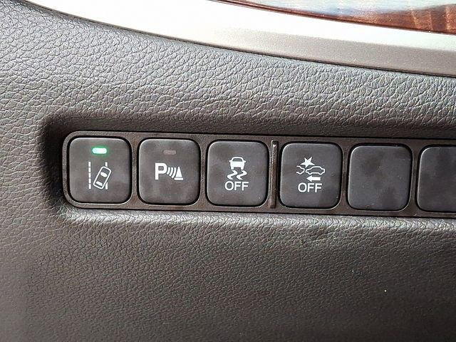 Used 2016 Acura RLX Sport Hybrid w/ Advance Pkg image 26