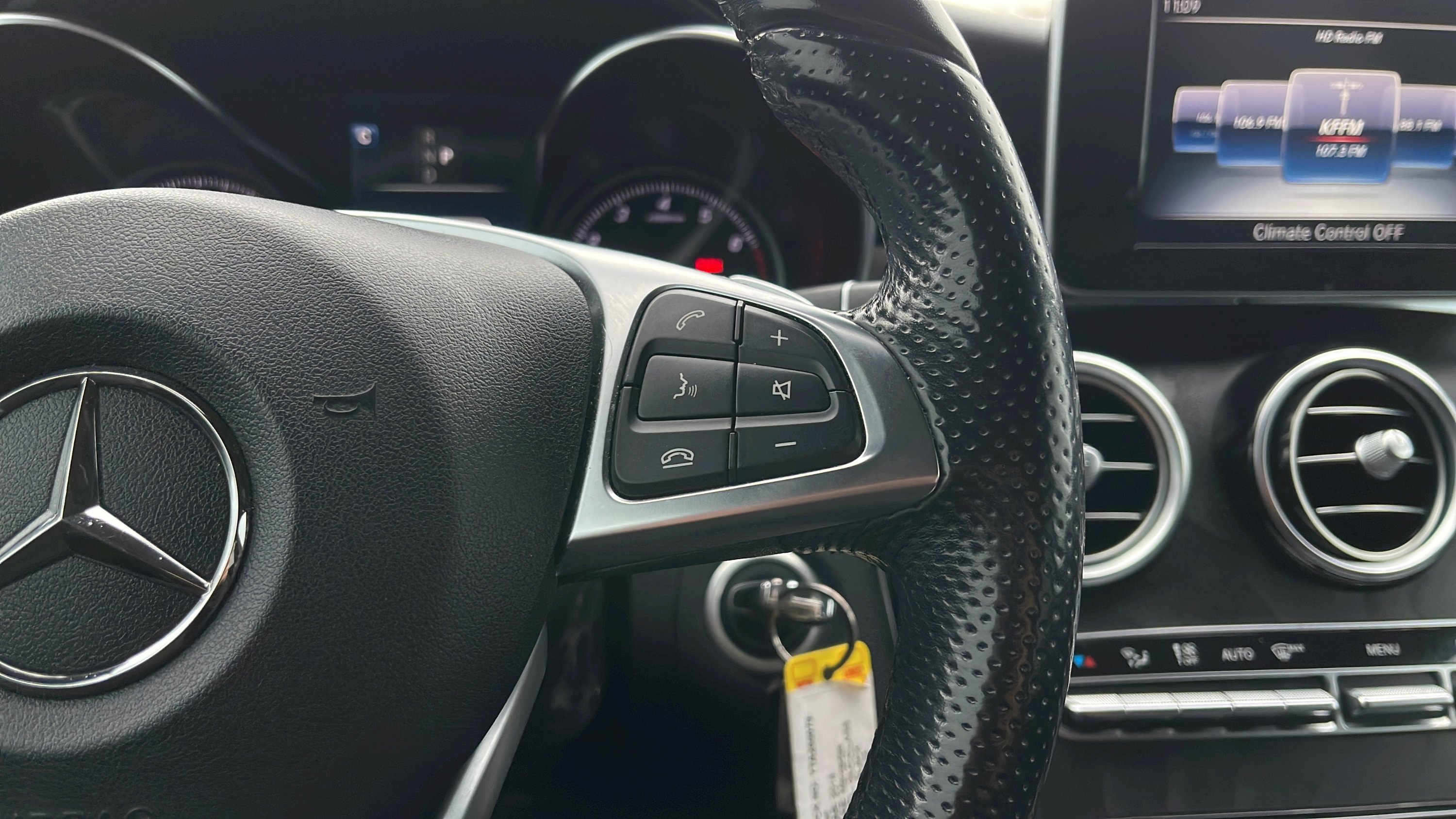 Used 2018 Mercedes-Benz GLC 300 4MATIC image 21