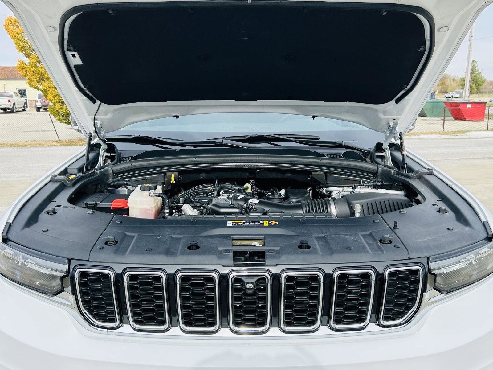 Used 2022 Jeep Grand Cherokee L Limited w/ Luxury Tech Group II image 49