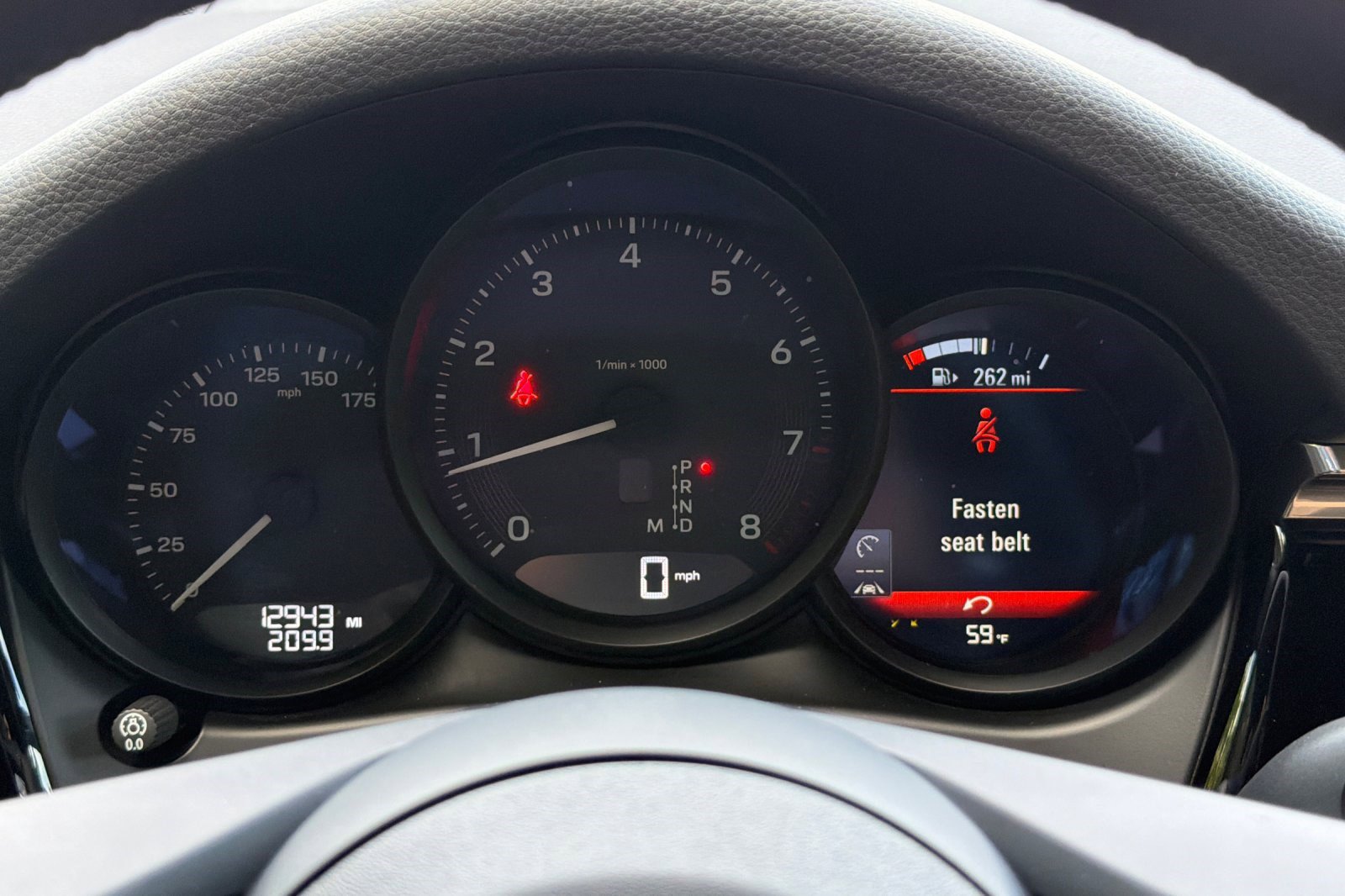 Used 2025 Porsche Macan image 34