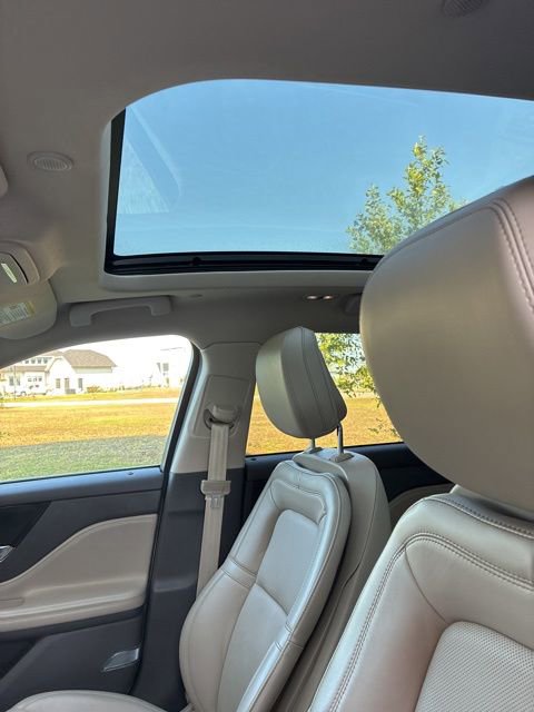 Used 2020 Lincoln Corsair FWD w/ Premium Package image 14