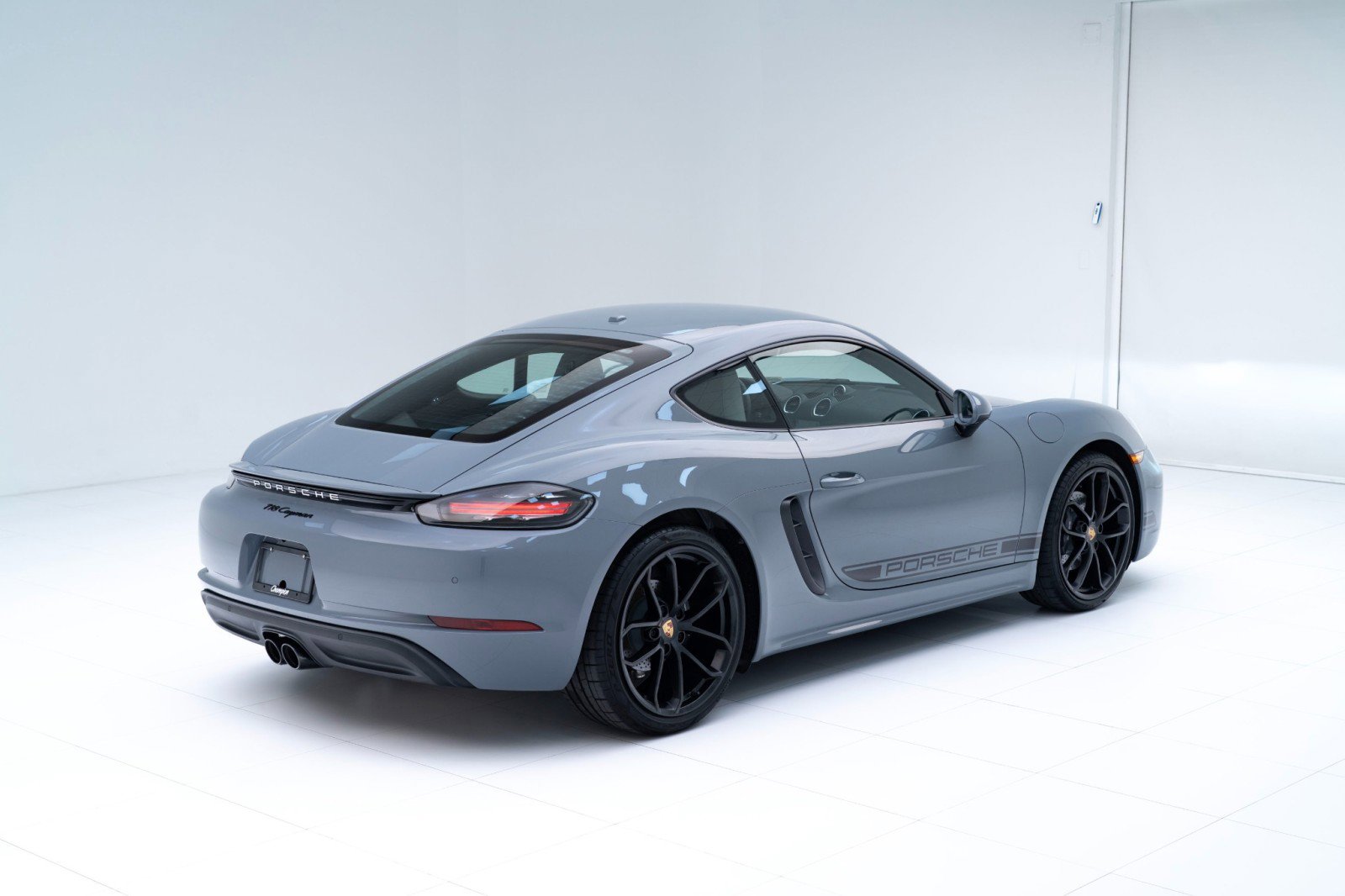 New 2025 Porsche 718 Cayman image 9