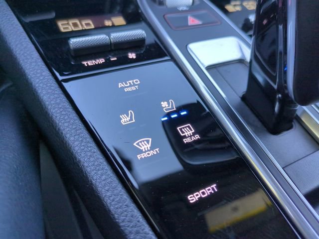 Used 2020 Porsche Cayenne image 27