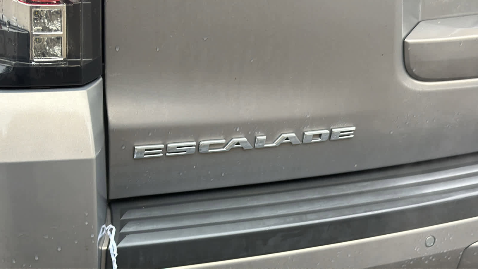 Used 2019 Cadillac Escalade ESV Premium Luxury image 19