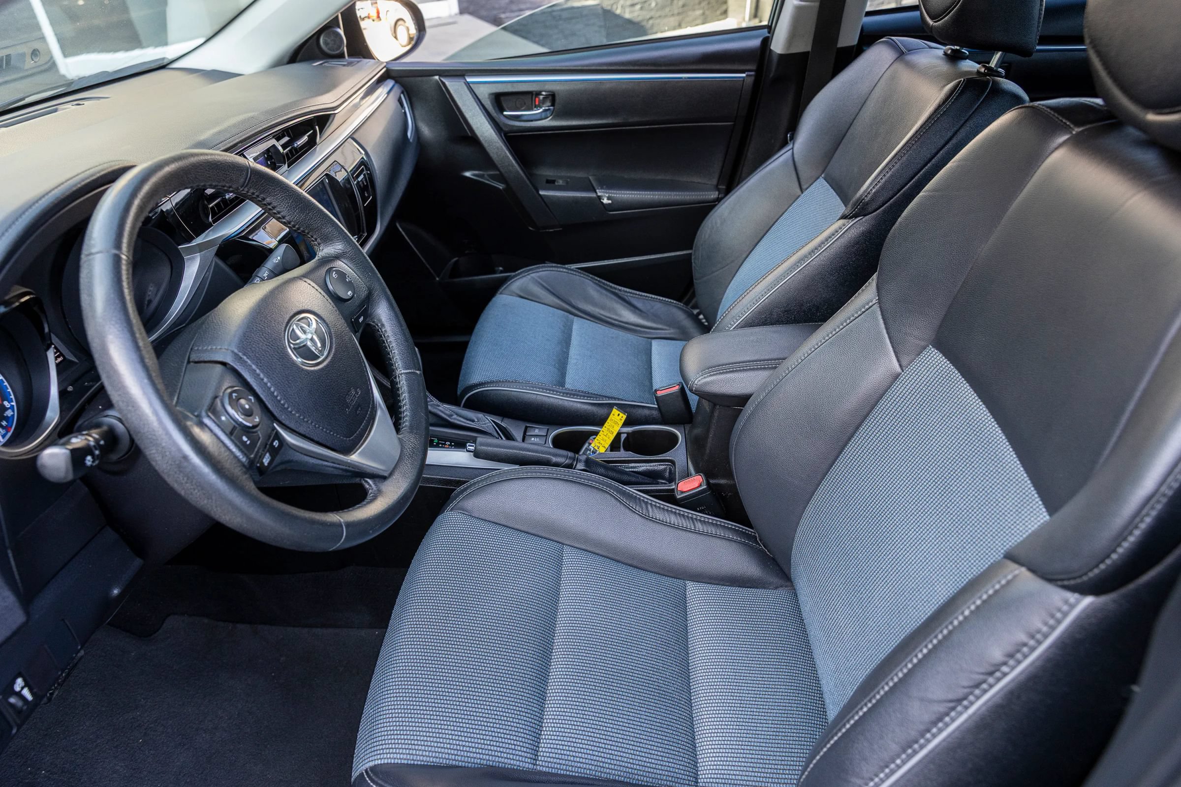 Used 2015 Toyota Corolla S FWD image 21