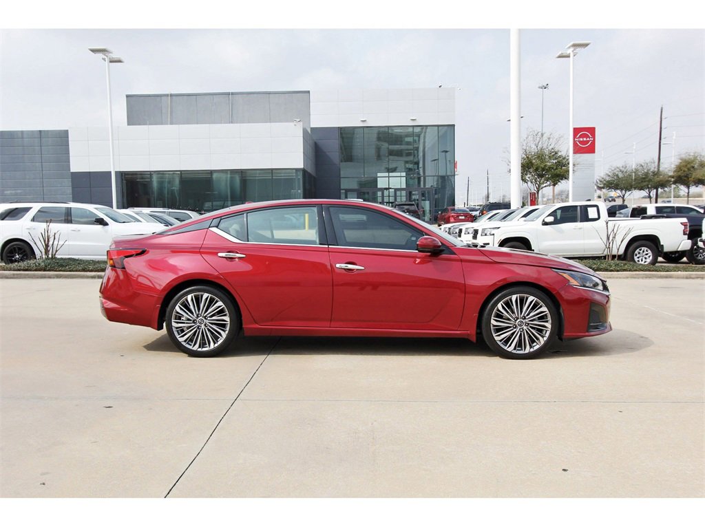 Used 2023 Nissan Altima 2.5 SL image 7