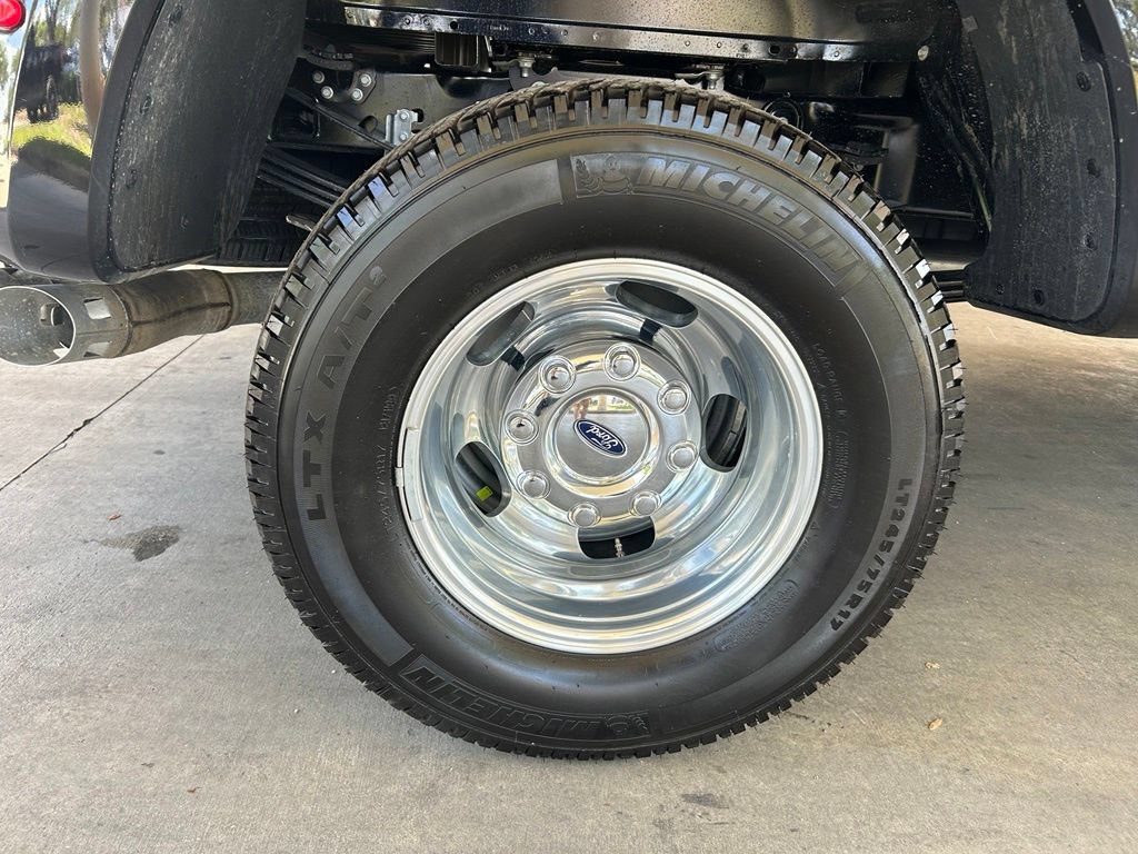 Used 2026 Ford F350 Lariat AWD/4WD image 24