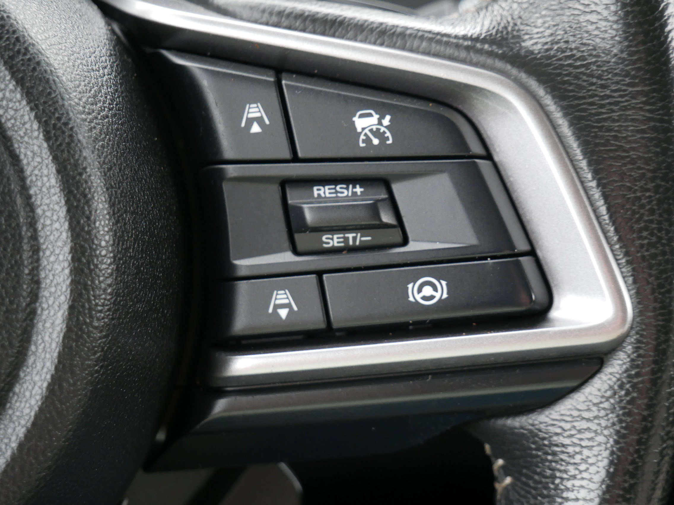 Used 2024 Subaru Ascent Limited w/ Technology Package AWD/4WD image 27
