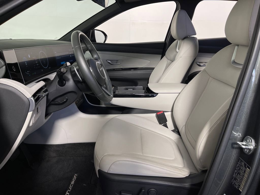Certified 2025 Hyundai Tucson Limited AWD/4WD image 12