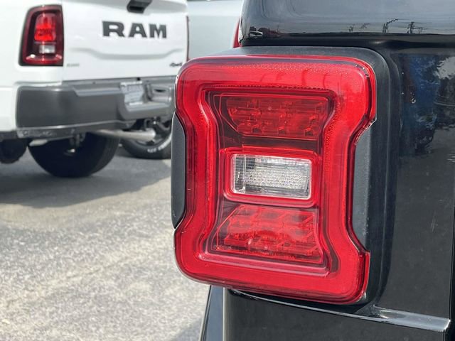 Used 2021 Jeep Wrangler Unlimited Sahara image 10