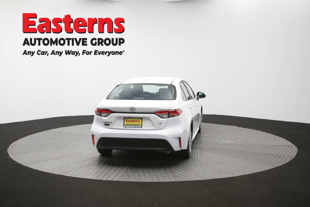 Used 2025 Toyota Corolla LE FWD image 36