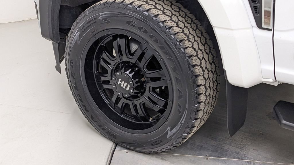 Used 2024 Ford F350 XLT image 4
