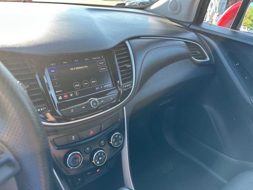 Used 2021 Chevrolet Trax LT image 25