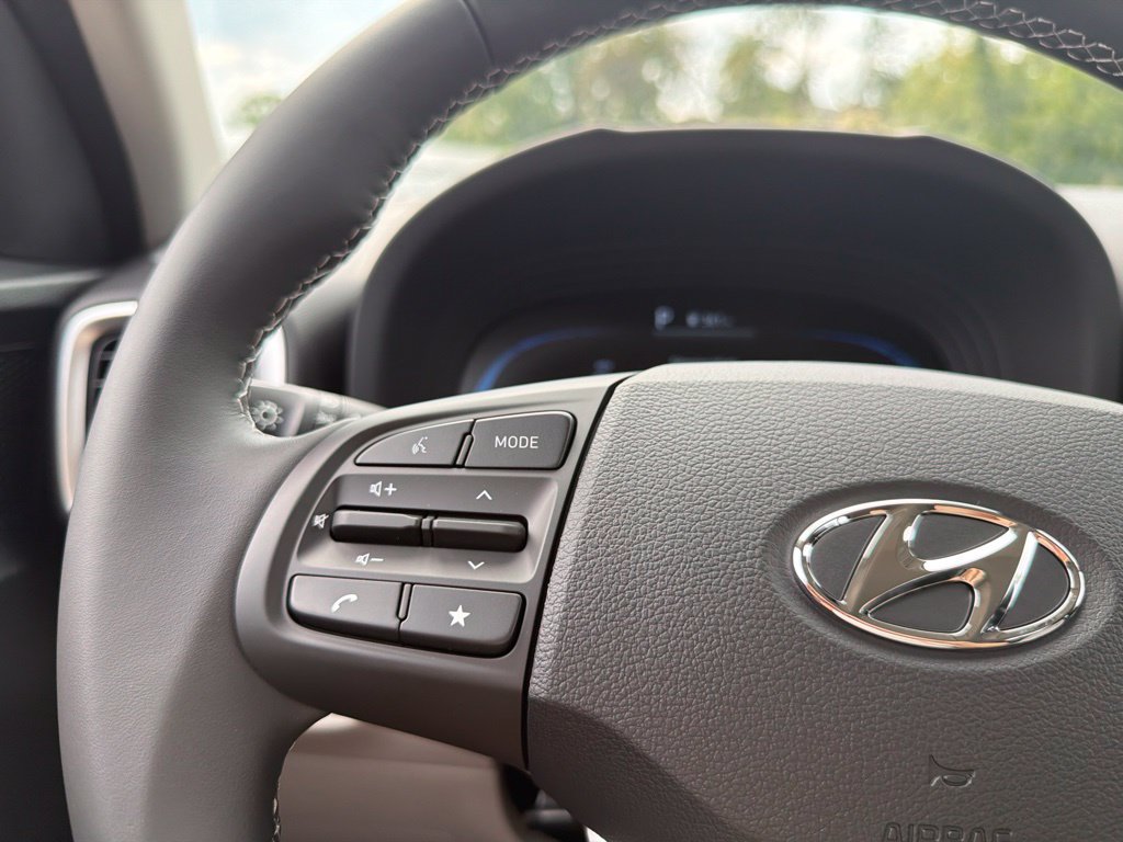 New 2026 Hyundai Venue SEL FWD image 31