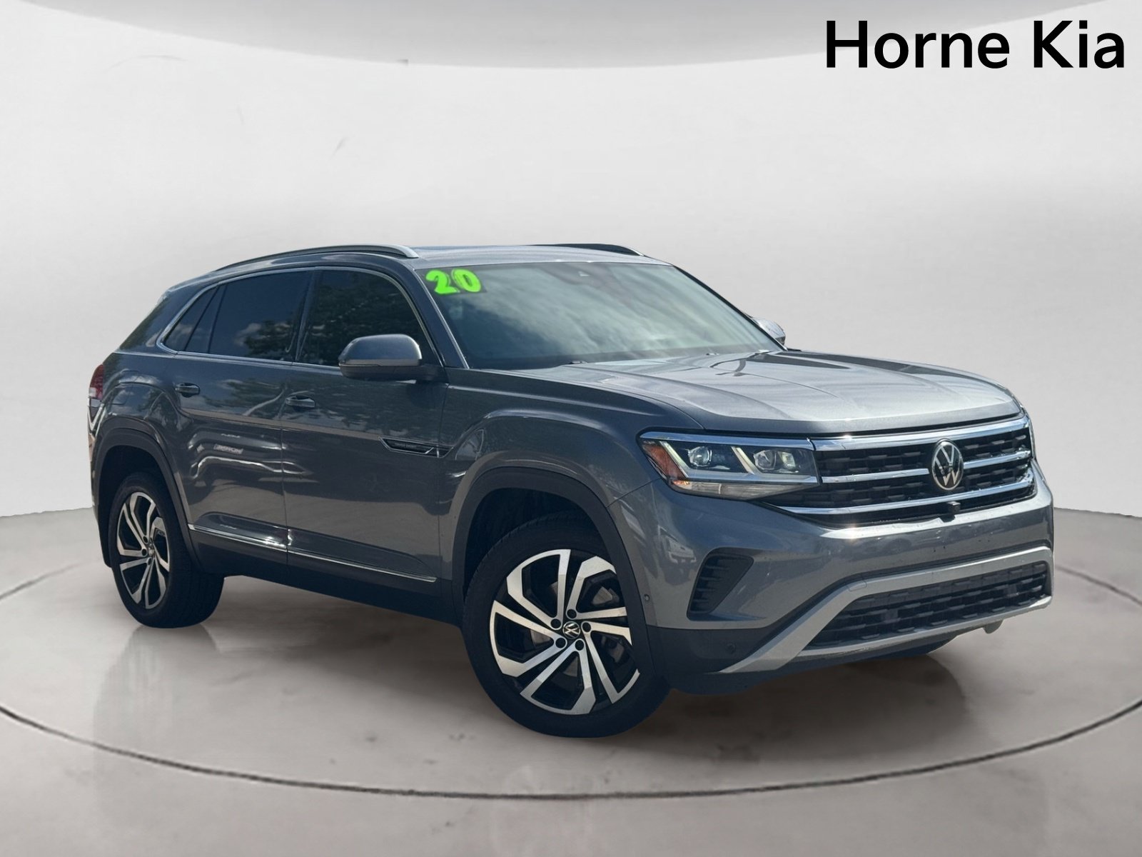 Used 2020 Volkswagen Atlas Cross Sport SEL Premium AWD/4WD image 2