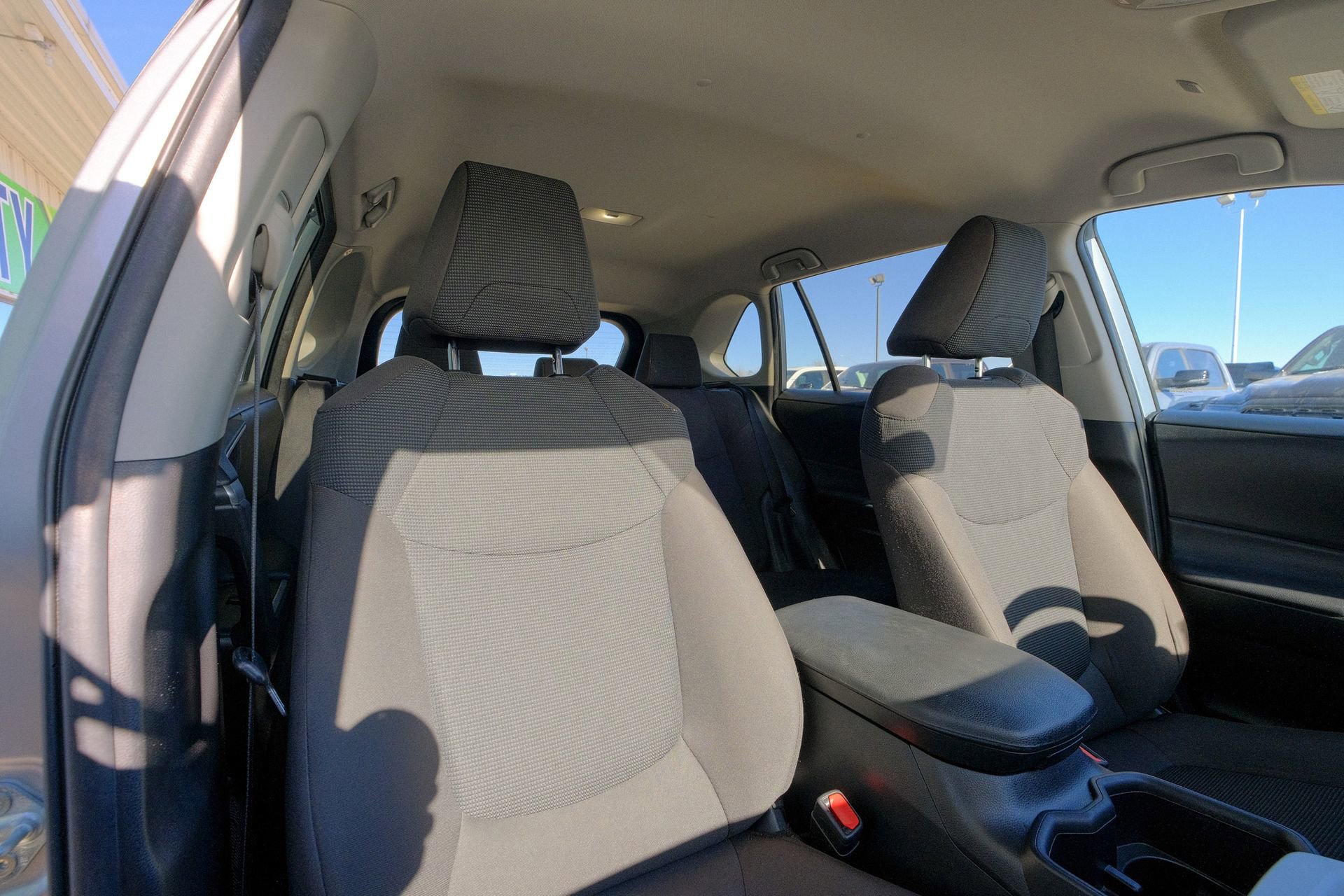 Used 2024 Toyota RAV4 LE image 18