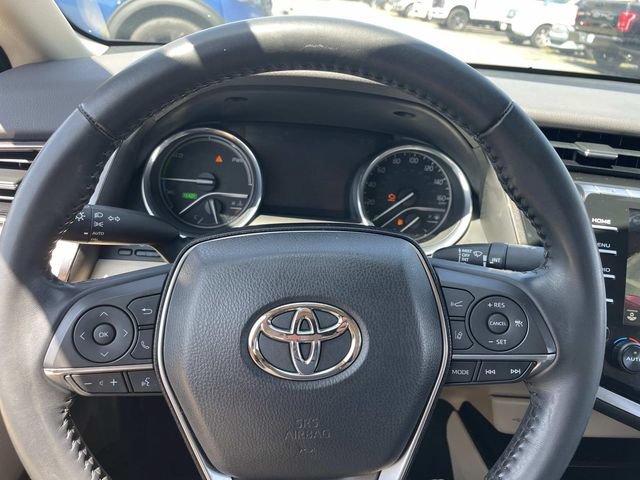 Used 2020 Toyota Camry XLE FWD image 32