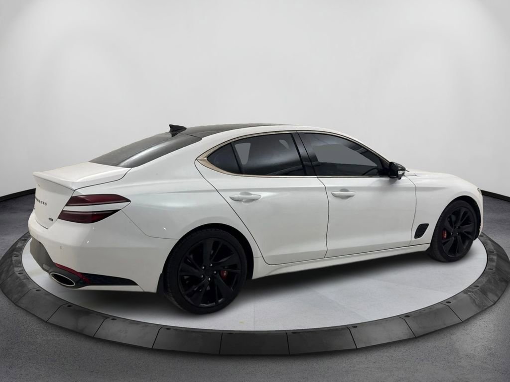 Used 2022 Genesis G70 3.3T image 5