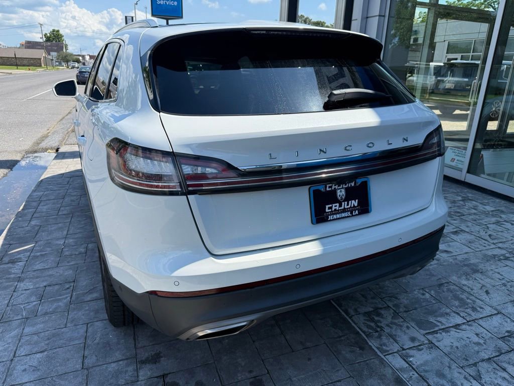 Used 2022 Lincoln Nautilus Reserve AWD/4WD image 3
