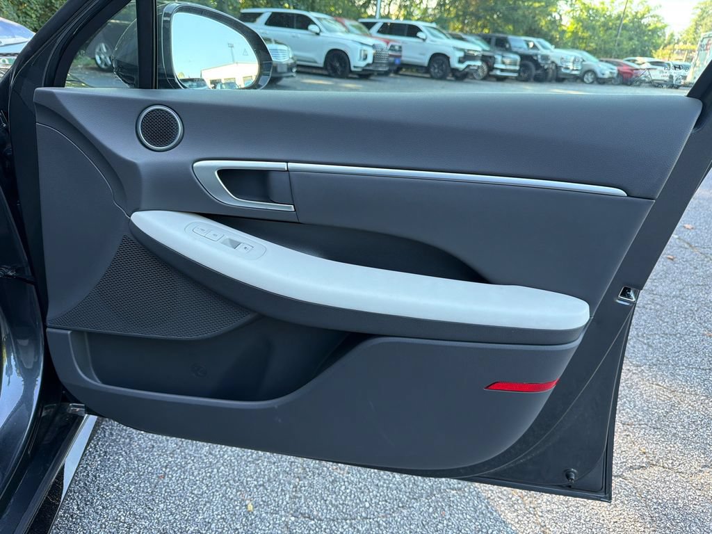 Used 2025 Hyundai Sonata SEL FWD image 14