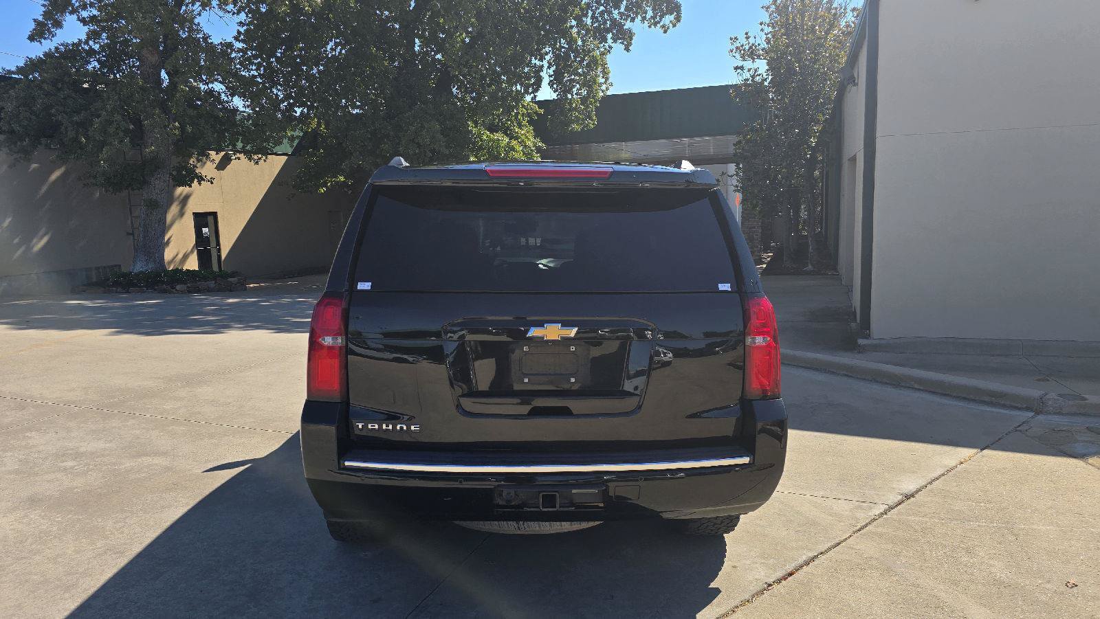 Used 2015 Chevrolet Tahoe LTZ AWD/4WD image 3