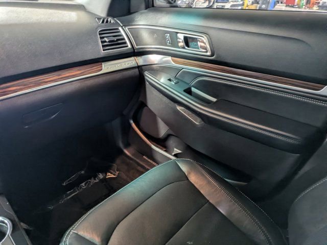Used 2017 Ford Explorer Limited FWD image 15