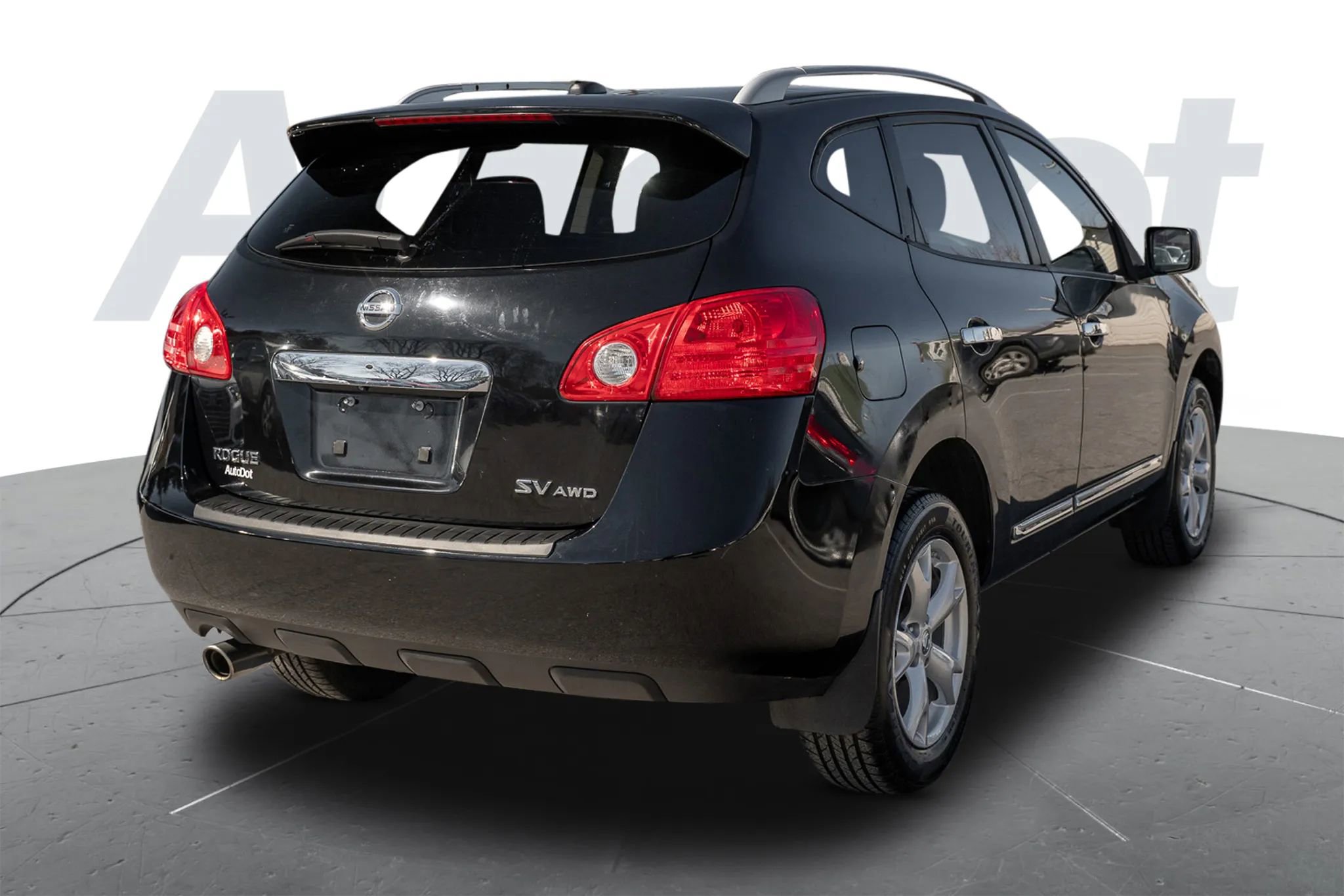 Used 2011 Nissan Rogue SV image 3